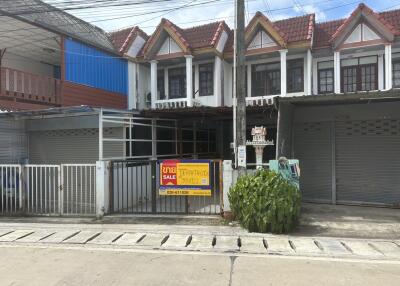 95 Sqm., 2 Beds, 2 Baths Townhouse listed for ฿ 1,150,000.