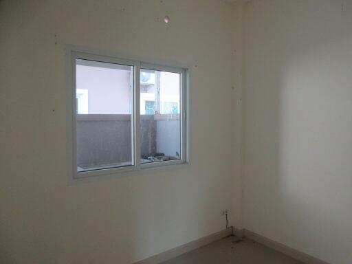 112 Sqm., 2 Beds, 1 Bath Townhouse listed for ฿ 1,283,000.