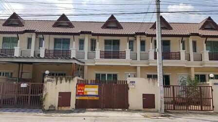 84 Sqm., 2 Beds, 2 Baths Townhouse listed for ฿ 1,283,000.