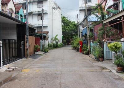 64 Sqm., 2 Beds, 1 Bath Townhouse listed for ฿ 1,418,000.