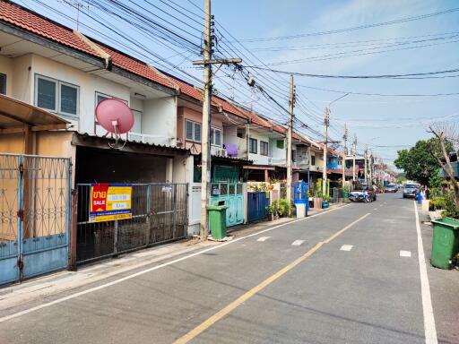 64 Sqm., 2 Beds, 1 Bath Townhouse listed for ฿ 1,283,000.