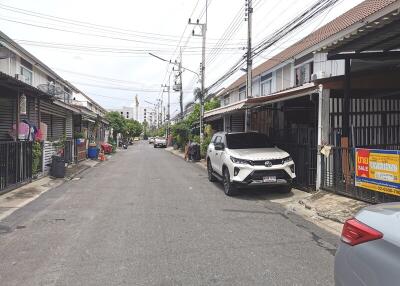 67 Sqm., 3 Beds, 2 Baths Townhouse listed for ฿ 1,283,000.