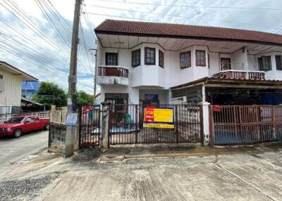 112 Sqm., 2 Beds, 1 Bath Townhouse listed for ฿ 1,264,000.