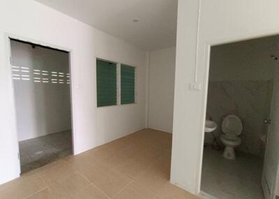 64 Sqm., 2 Beds, 2 Baths Townhouse listed for ฿ 1,020,000.