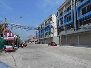 70 Sqm., 3 Beds, 2 Baths Townhouse listed for ฿ 1,365,000.