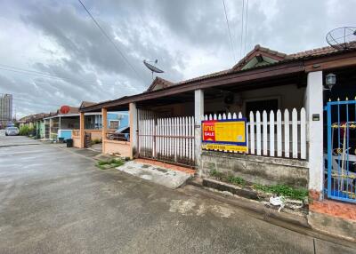 102 Sqm., 2 Beds, 1 Bath Townhouse listed for ฿ 1,365,000.