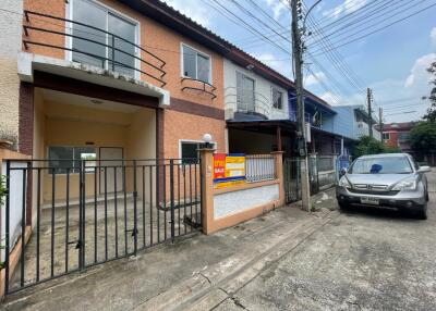 80 Sqm., 2 Beds, 1 Bath Townhouse listed for ฿ 1,235,000.