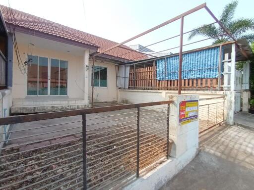 105 Sqm., 2 Beds, 1 Bath Townhouse listed for ฿ 1,235,000.