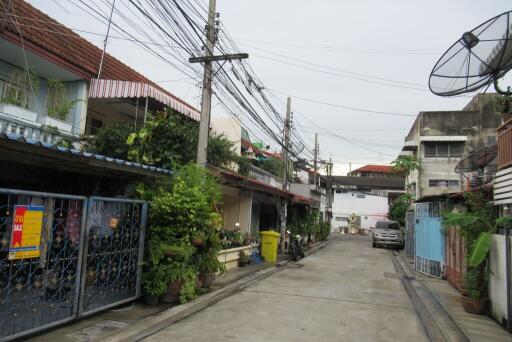 60 Sqm., 3 Beds, 2 Baths Townhouse listed for ฿ 1,235,000.