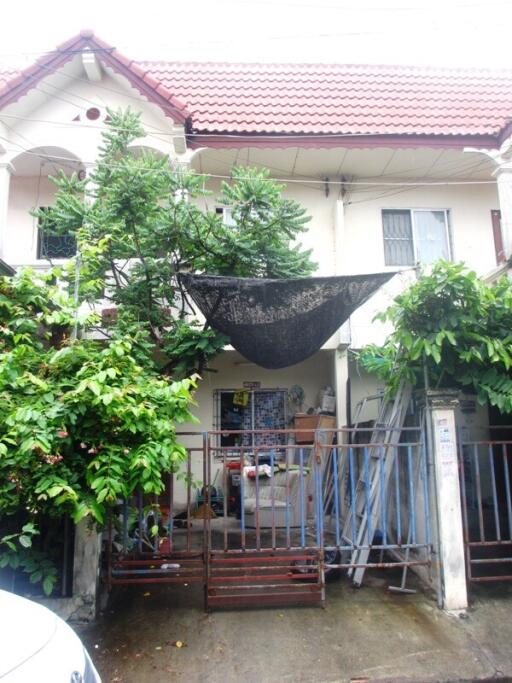 113 Sqm., 2 Beds, 2 Baths Townhouse listed for ฿ 1,365,000.