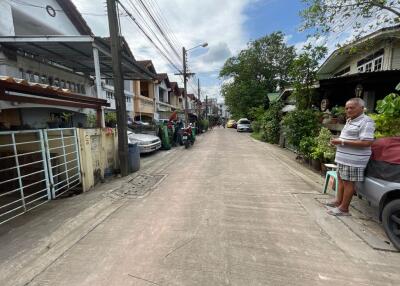 68 Sqm., 2 Beds, 2 Baths Townhouse listed for ฿ 1,365,000.