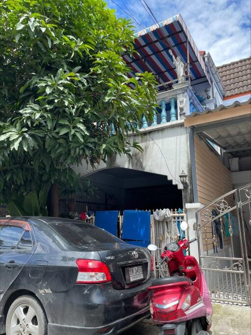 64 Sqm., 2 Beds, 1 Bath Townhouse listed for ฿ 1,365,000.