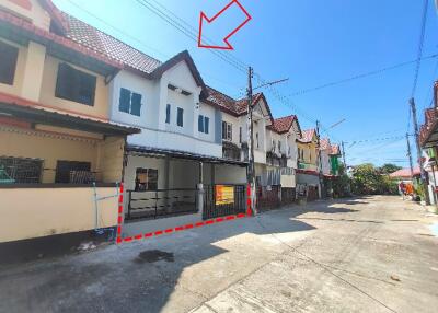 74 Sqm., 3 Beds, 2 Baths Townhouse listed for ฿ 1,150,000.