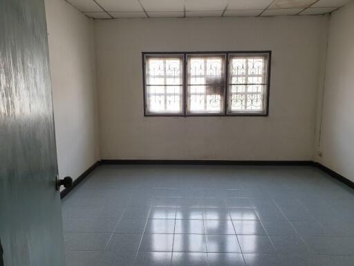 78 Sqm., 2 Beds, 2 Baths Townhouse listed for ฿ 1,140,000.