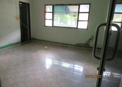 167 Sqm., 2 Beds, 1 Bath Townhouse listed for ฿ 1,188,000.