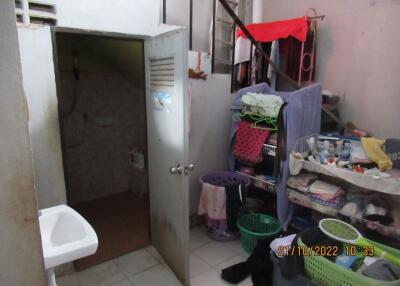162 Sqm., 2 Beds, 1 Bath Townhouse listed for ฿ 1,313,000.