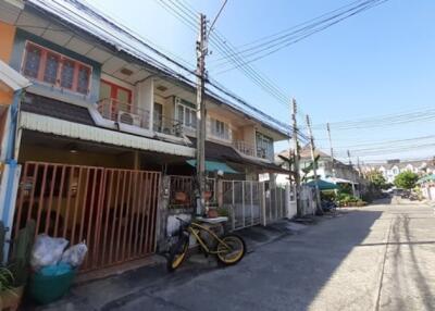 72 Sqm., 2 Beds, 1 Bath Townhouse listed for ฿ 1,188,000.