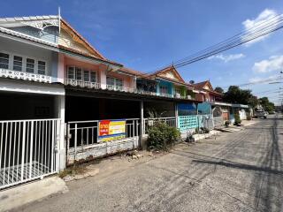 82 Sqm., 2 Beds, 2 Baths Townhouse listed for ฿ 1,313,000.