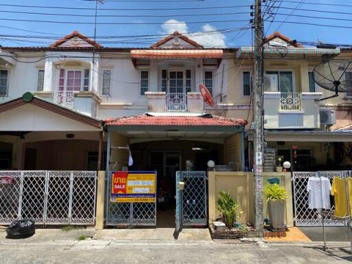 64 Sqm., 2 Beds, 1 Bath Townhouse listed for ฿ 1,140,000.