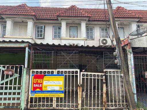 76 Sqm., 2 Beds, 1 Bath Townhouse listed for ฿ 1,140,000.