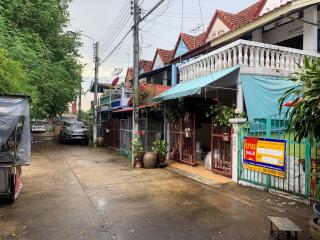 68 Sqm., 2 Beds, 1 Bath Townhouse listed for ฿ 1,140,000.