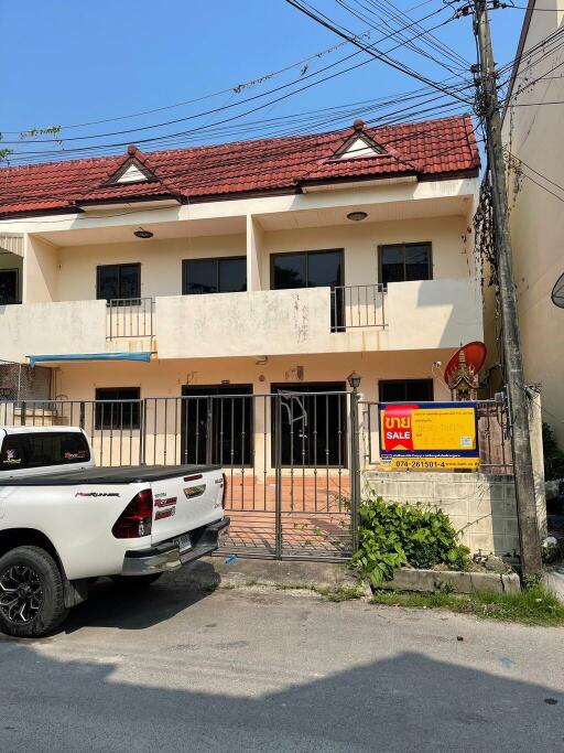 90 Sqm., 1 Bed, 1 Bath Townhouse listed for ฿ 1,260,000.