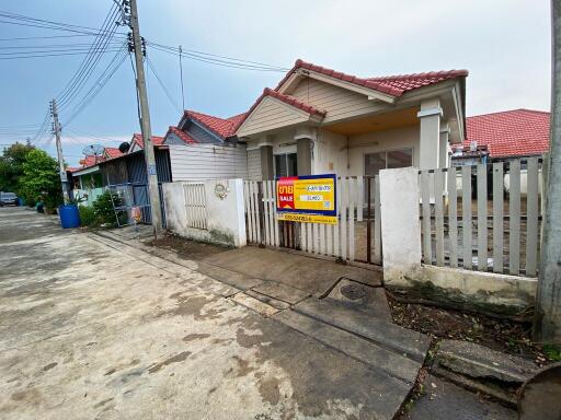 128 Sqm., 2 Beds, 1 Bath Townhouse listed for ฿ 1,140,000.