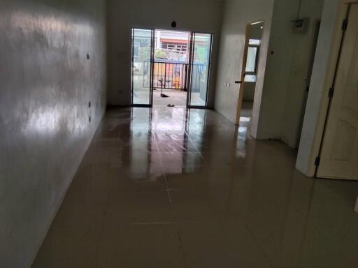 96 Sqm., 2 Beds, 1 Bath Townhouse listed for ฿ 1,140,000.