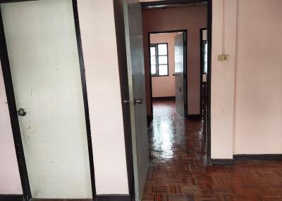 93 Sqm., 3 Beds, 2 Baths Townhouse listed for ฿ 1,140,000.