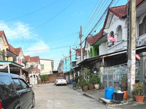 64 Sqm., 2 Beds, 2 Baths Townhouse listed for ฿ 1,140,000.