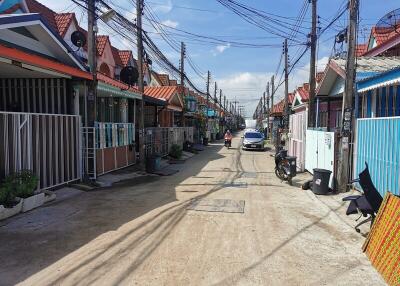 64 Sqm., 1 Bed, 1 Bath Townhouse listed for ฿ 1,140,000.