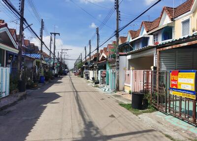 64 Sqm., 1 Bed, 1 Bath Townhouse listed for ฿ 1,140,000.