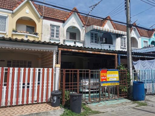 64 Sqm., 1 Bed, 1 Bath Townhouse listed for ฿ 1,140,000.
