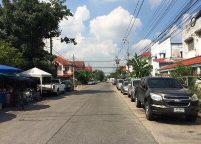 72 Sqm., 1 Bed, 1 Bath Townhouse listed for ฿ 1,140,000.