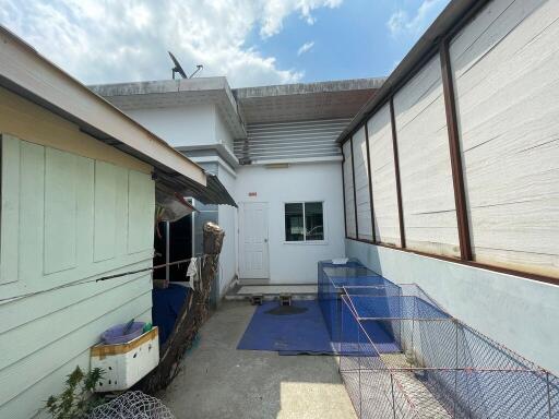 96 Sqm., 1 Bed, 1 Bath Townhouse listed for ฿ 1,260,000.