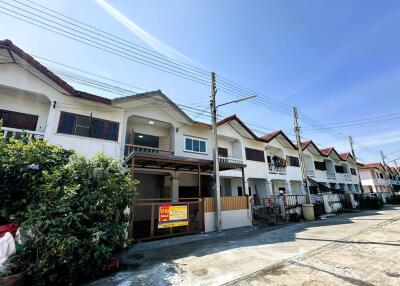 83 Sqm., 1 Bed, 2 Baths Townhouse listed for ฿ 1,260,000.