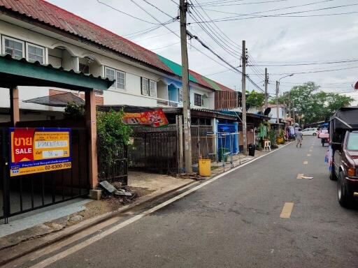 72 Sqm., 2 Beds, 1 Bath Townhouse listed for ฿ 1,100,000.