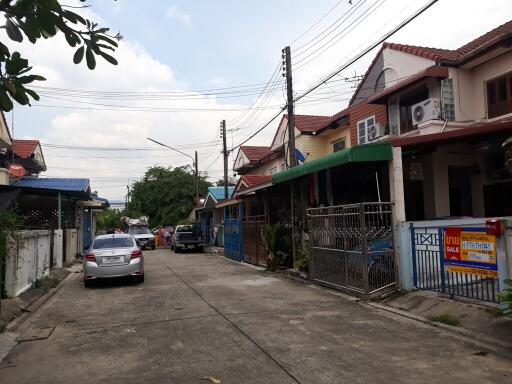 90 Sqm., 1 Bed, 1 Bath Townhouse listed for ฿ 910,000.