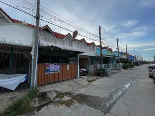 70 Sqm., 1 Bed, 1 Bath Townhouse listed for ฿ 970,000.