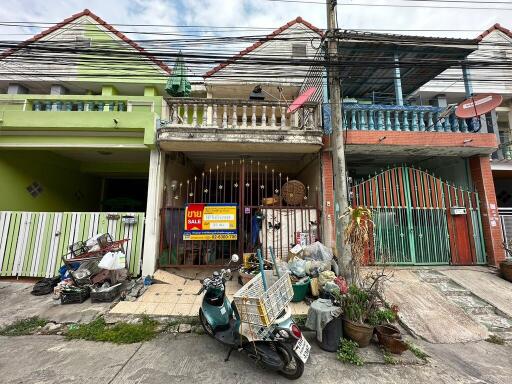 80 Sqm., 1 Bed, 1 Bath Townhouse listed for ฿ 1,208,000.