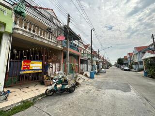 80 Sqm., 1 Bed, 1 Bath Townhouse listed for ฿ 1,208,000.