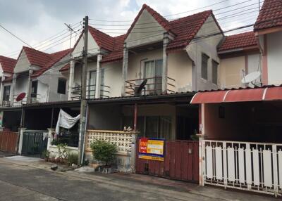 72 Sqm., 1 Bed, 1 Bath Townhouse listed for ฿ 1,093,000.