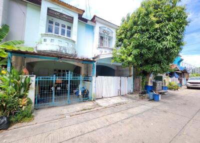 64 Sqm., 2 Beds, 2 Baths Townhouse listed for ฿ 1,093,000.