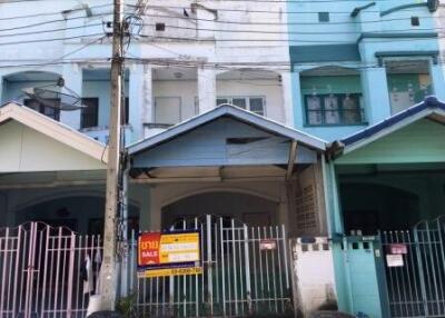 64 Sqm., 2 Beds, 2 Baths Townhouse listed for ฿ 1,208,000.