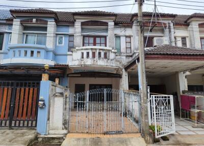 80 Sqm., 1 Bed, 1 Bath Townhouse listed for ฿ 1,045,000.