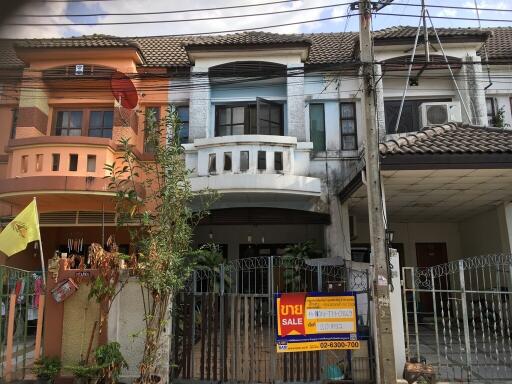80 Sqm., 1 Bed, 1 Bath Townhouse listed for ฿ 1,045,000.