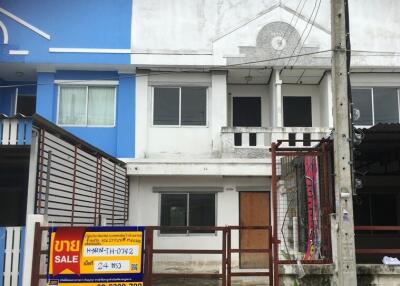 96 Sqm., 2 Beds, 2 Baths Townhouse listed for ฿ 1,045,000.