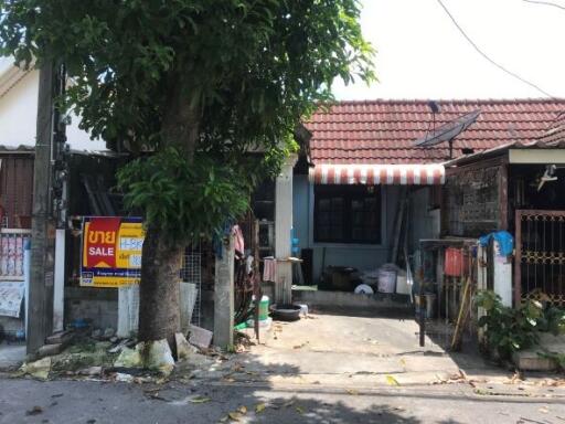 74 Sqm., 2 Beds, 1 Bath Townhouse listed for ฿ 1,045,000.