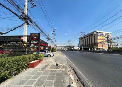 64 Sqm., 1 Bed, 1 Bath Townhouse listed for ฿ 1,045,000.