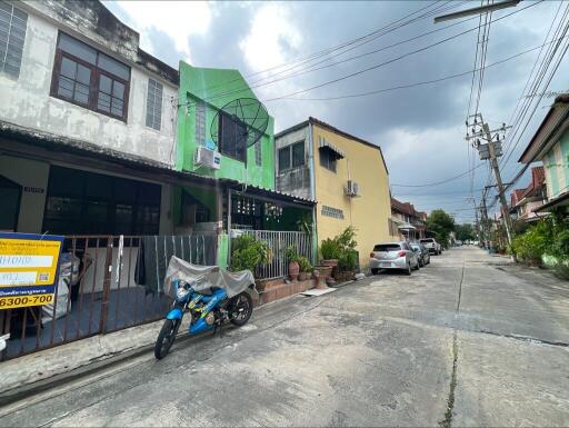 44 Sqm., 1 Bed, 1 Bath Townhouse listed for ฿ 1,045,000.
